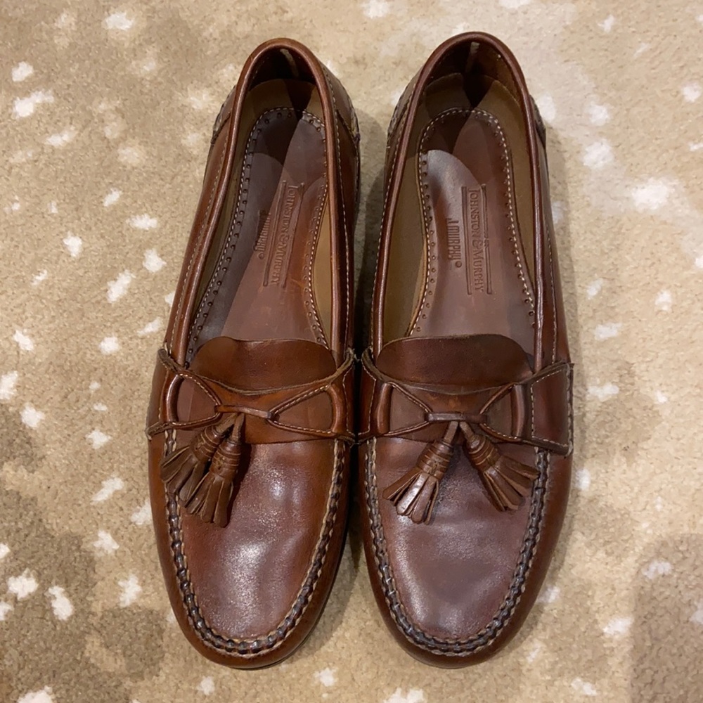 Johnston & Murphy men’s brown loafers in 13 D